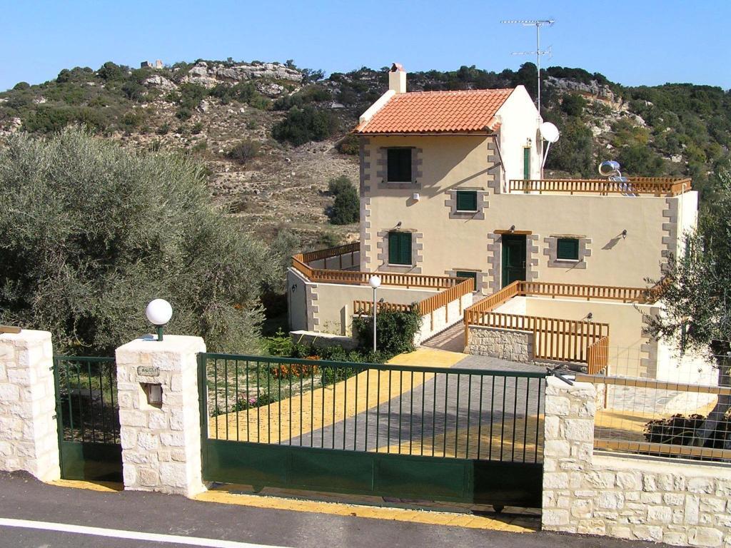 Stratos Villas Kaloniktis Ruang foto